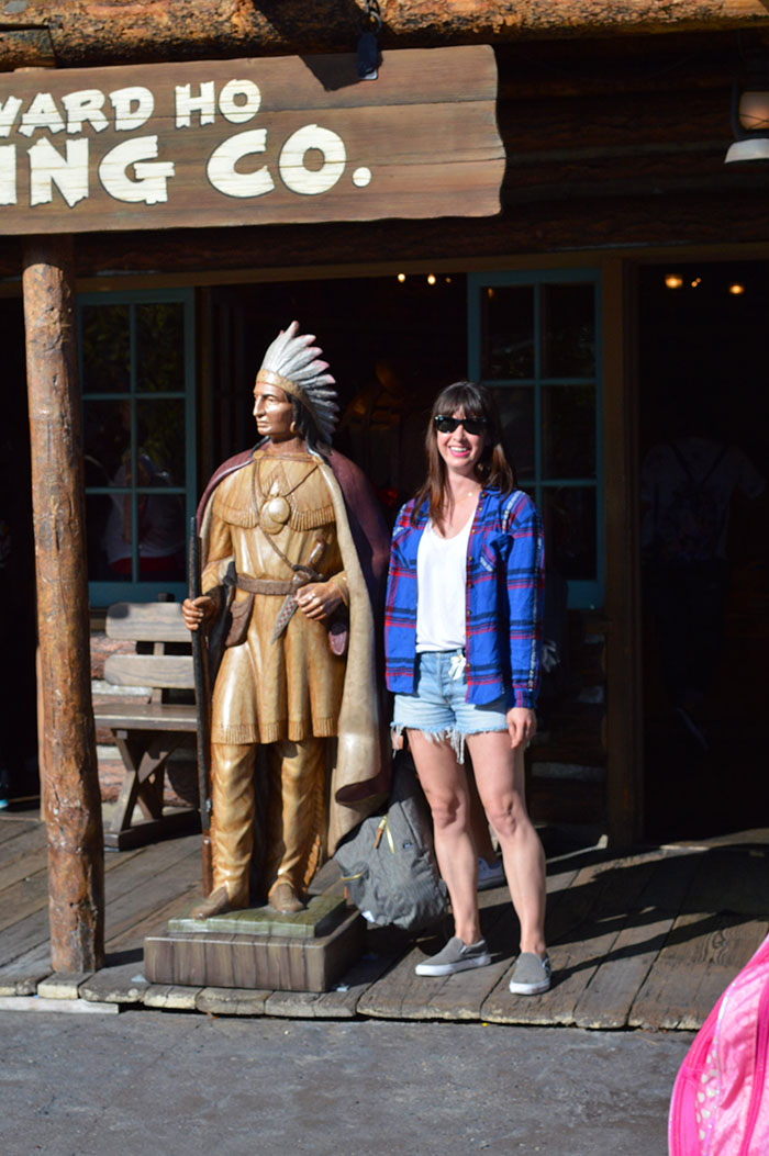 Nat in Frontier Land Disneyland // Nattie on the Road