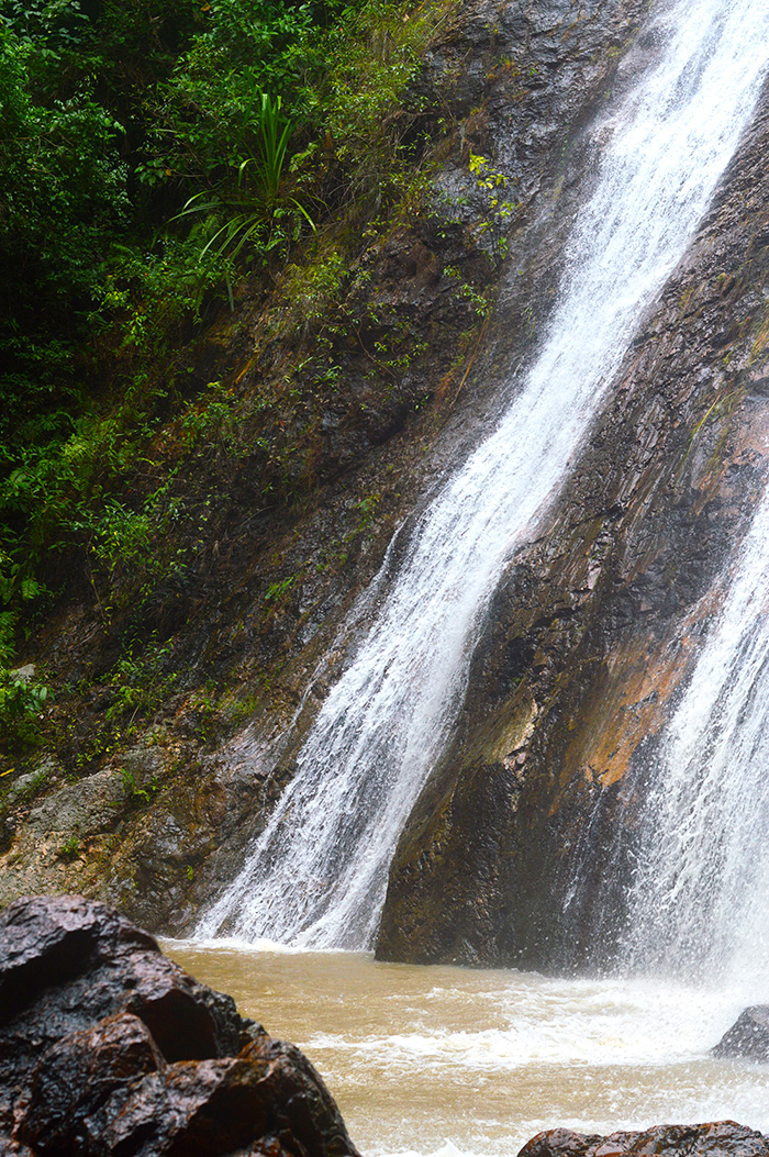 Na Muang Waterfalls