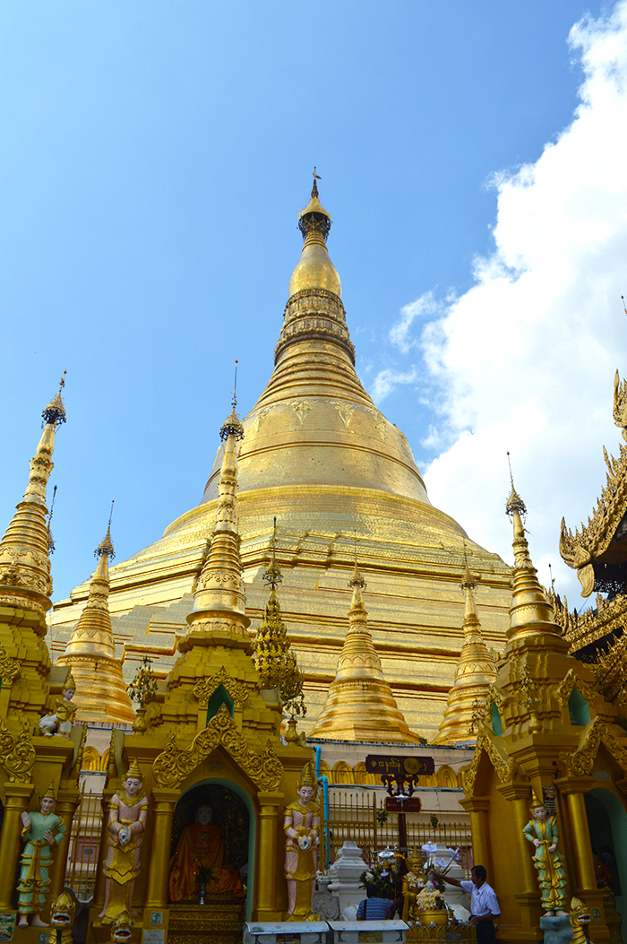 Shwedegon Pagoda Yangon Myanmar