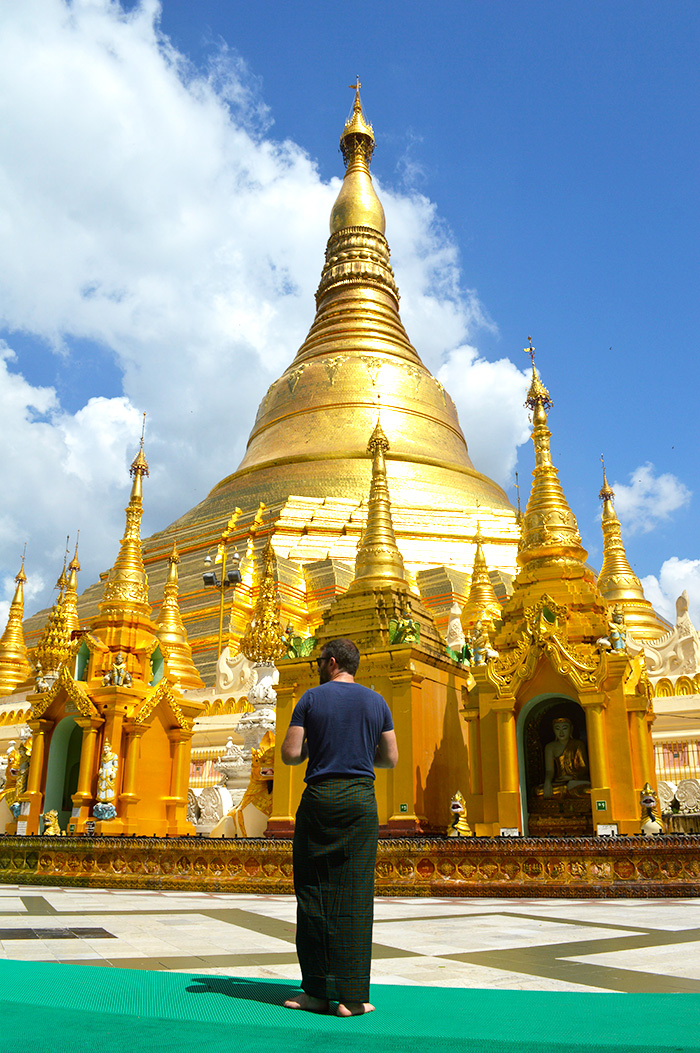 Beautiful gold Shwedagon Pagoda